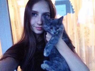 Лиза дома