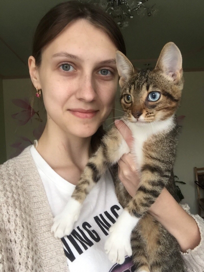 Разноглазка дома